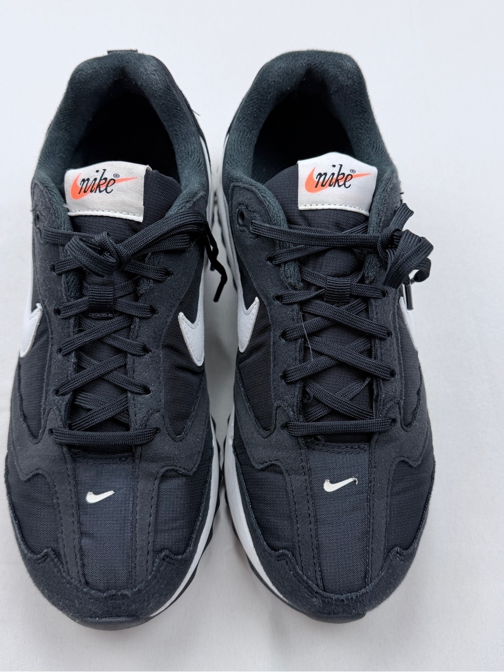 Nike Air Max Dawn, Black and White Air Cushion Running Sneakers - Picture 2 of 10